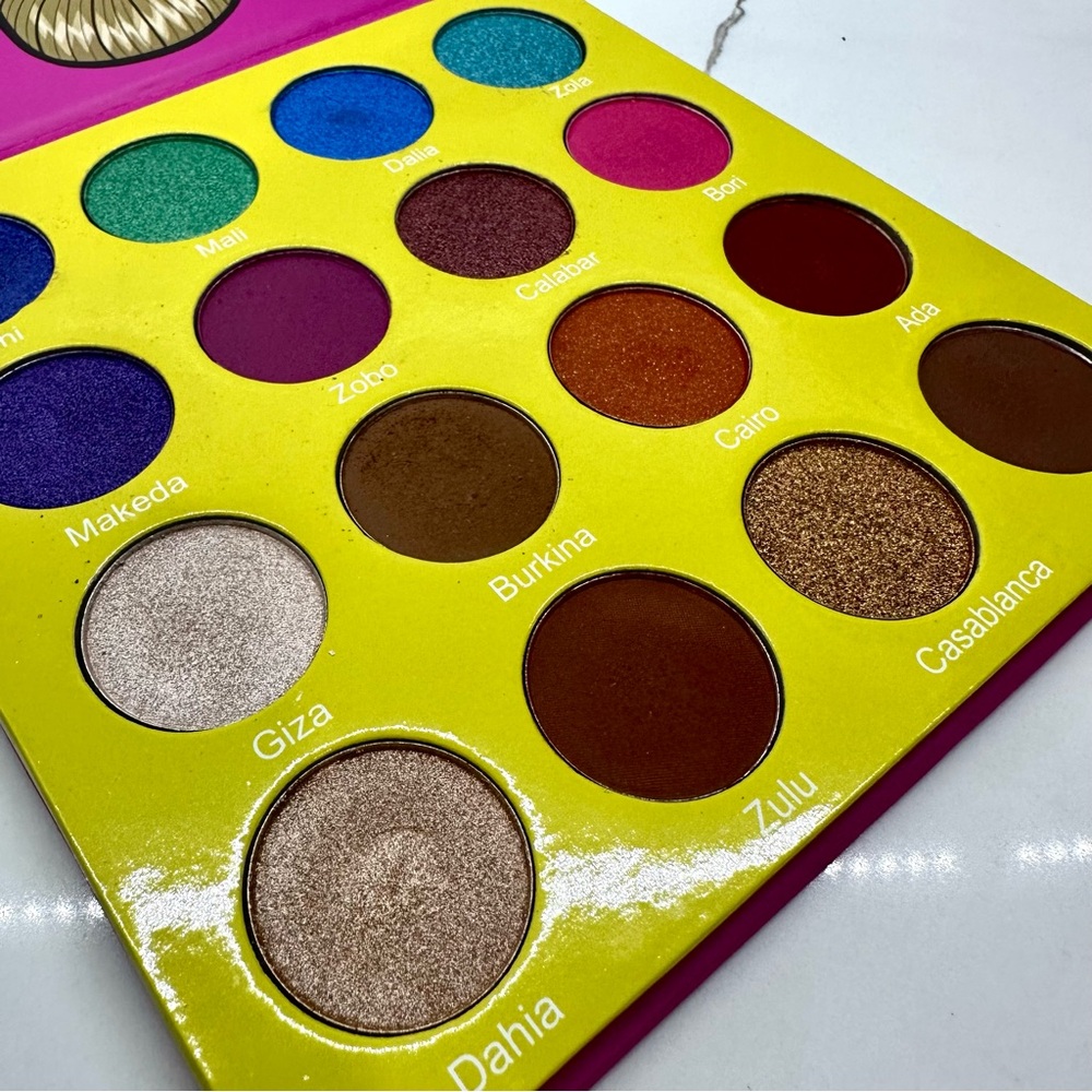 Juvia's Place Mini Masquerade Bold Sparkly Matte Colourful Eyeshadow Palette - Picture 11 of 13